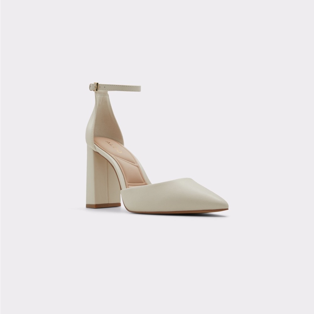 Aldo Milgate block heel in Smooth White Leather Size 8 New with tags, never worn